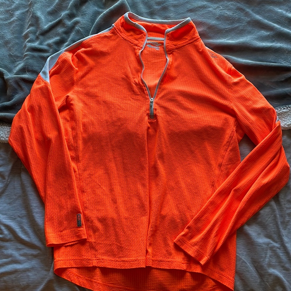 Saucony mens quarter zip pullover.